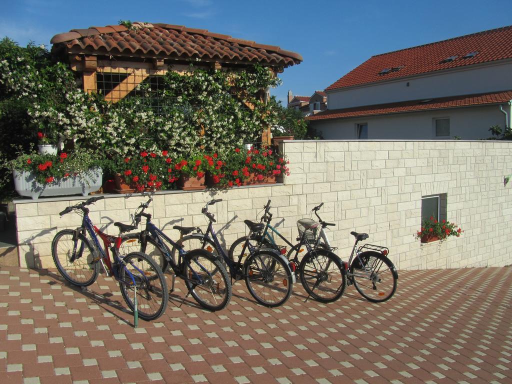 Jimy Apartments Šibenik Екстериор снимка